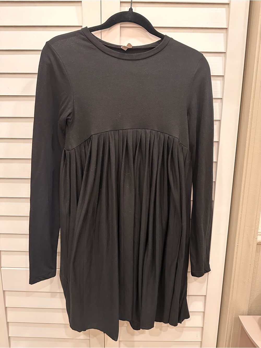 ASOS Black Long-Sleeve Pleated Knit Dress size 4